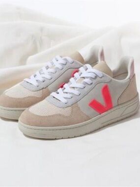 Women’s Veja V-10 rose/fluro